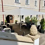 Schlosshotel Mailberg 4*