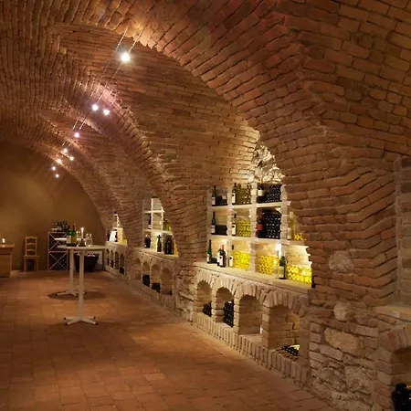 Schlosshotel Mailberg Hotel 4*