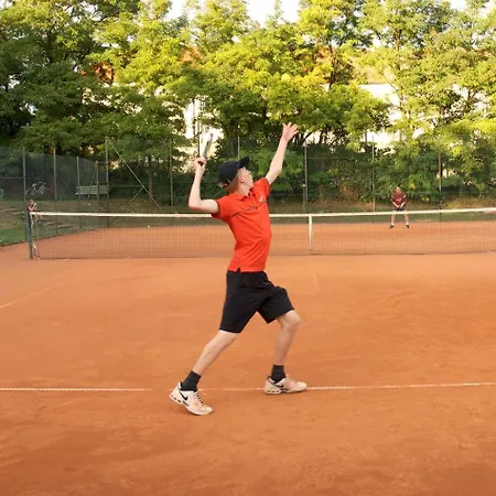 玛尔堡城堡酒店 酒店