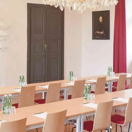 玛尔堡城堡酒店 酒店