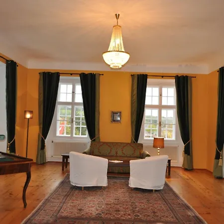 Schlosshotel Mailberg Hotel 4*