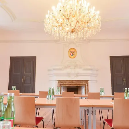 Schlosshotel Mailberg Hotel 4*