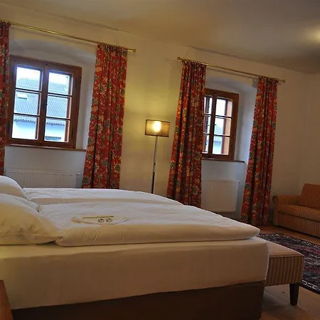 玛尔堡城堡酒店 酒店