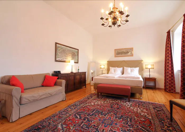 Schlosshotel Mailberg 4*