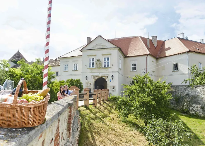 Schlosshotel Mailberg 4*