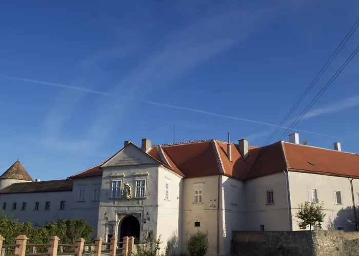 Schlosshotel Mailberg 4*