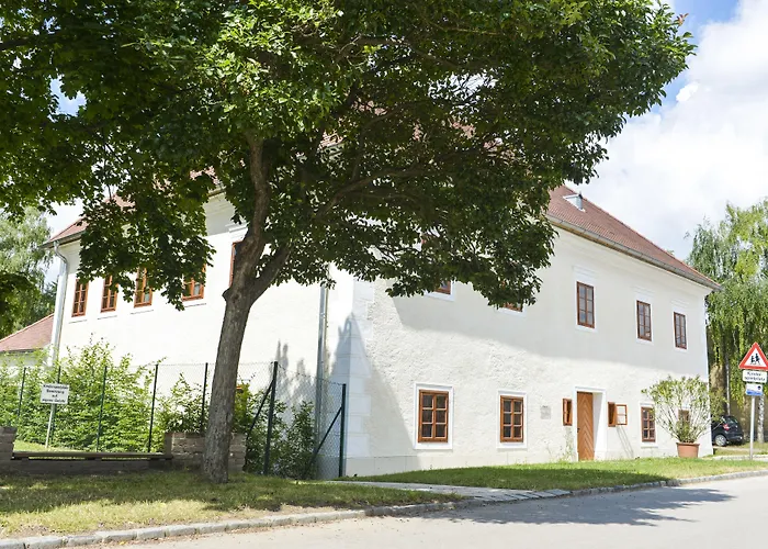 Hotel Schlosshotel Mailberg 4*