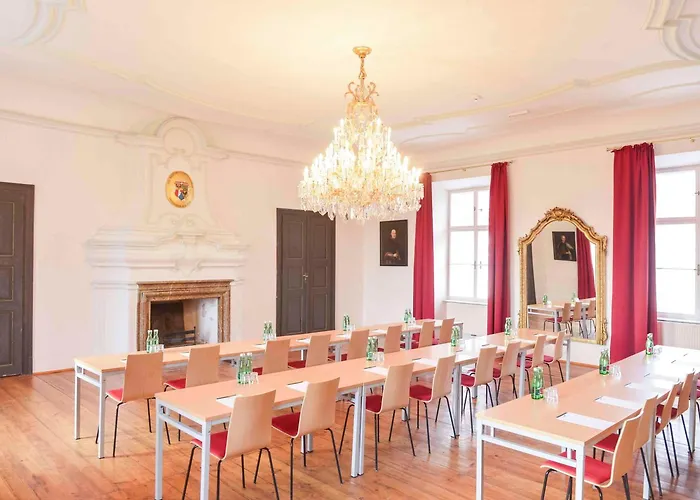 Hotel Schlosshotel Mailberg 4*