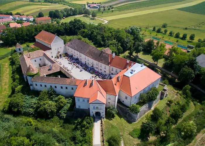 Schlosshotel Mailberg Hotel 4*